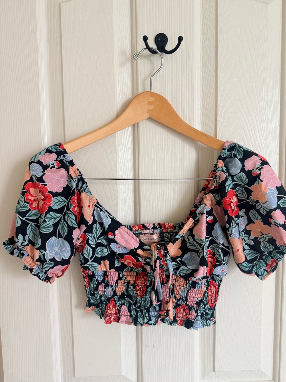 Floral Puff-Sleeve Crop Top - Black & Pink